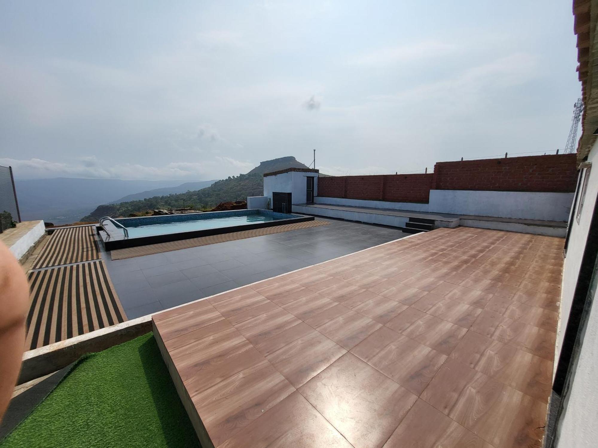 Paras Holiday Home Satara Exterior foto