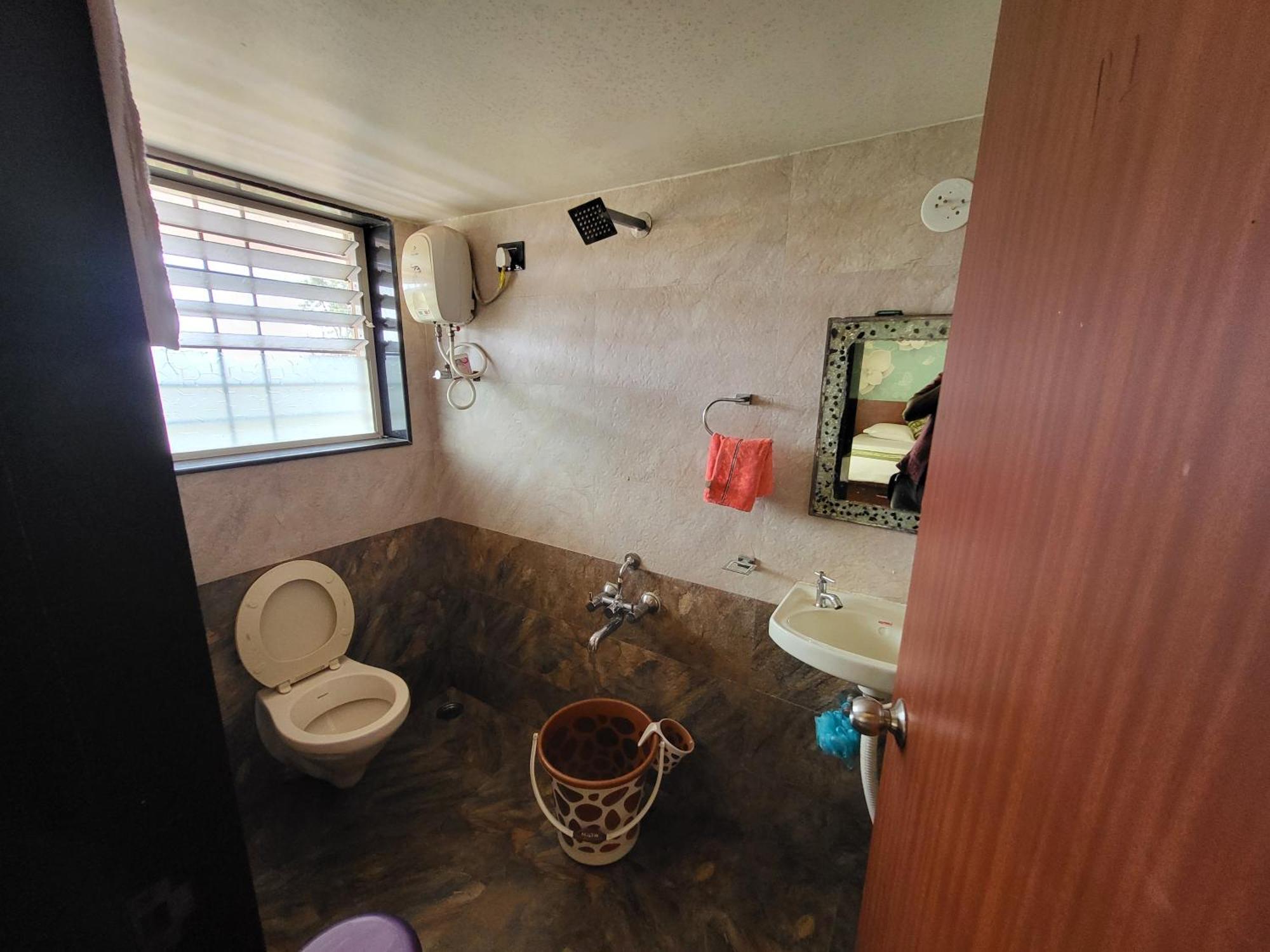 Paras Holiday Home Satara Exterior foto