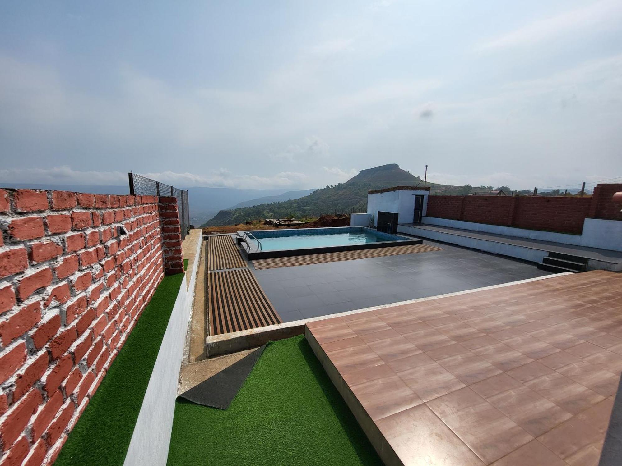 Paras Holiday Home Satara Exterior foto