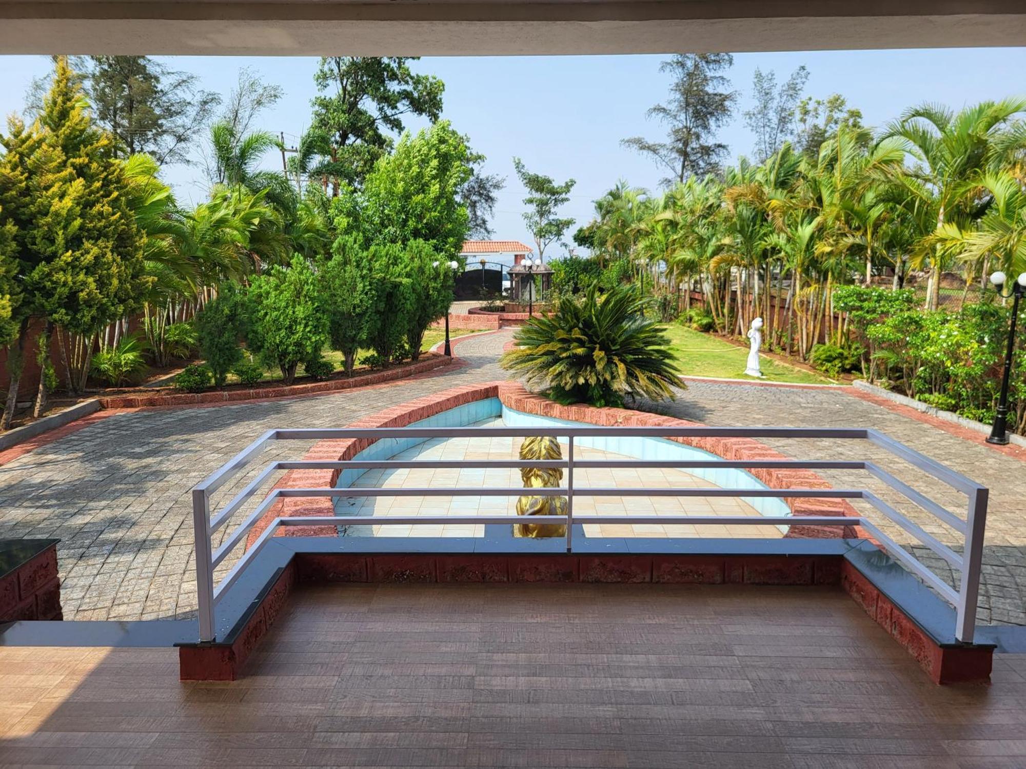 Paras Holiday Home Satara Exterior foto